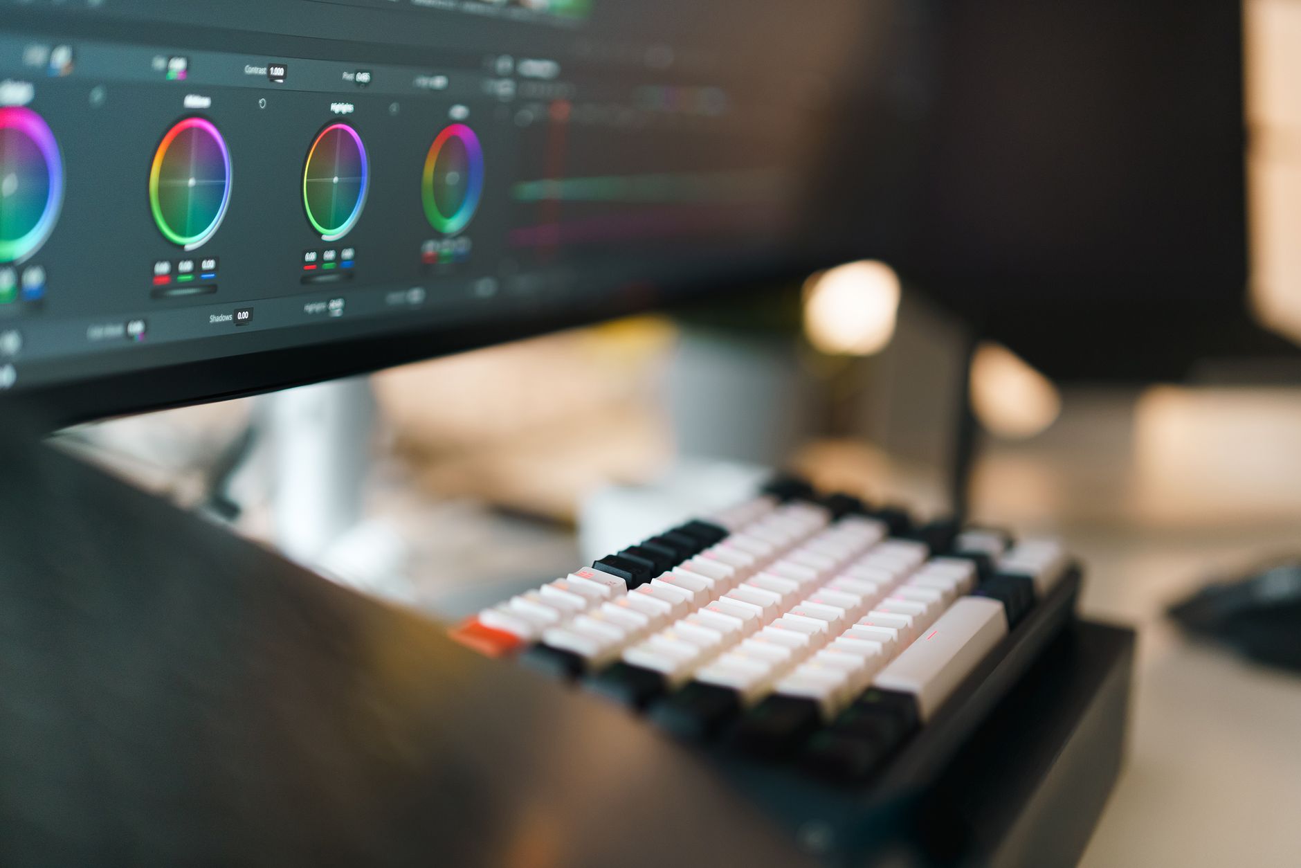 Editing station running multi camera sequence software